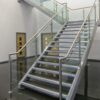 Cầu Thang Kính Cường Lực Tay Vịn Inox