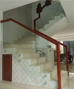 Cầu Thang Kính Cường Lực Ốp Hông