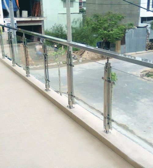 Lan Can Kính Cường Lực Trụ Cao Bằng Inox 304