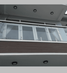 Lan Can Kính Ban Công Trụ Lùn Rỗng Bằng Inox 304
