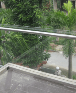 lan can kính cường lực không trụ inox 304