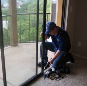 dịch vụ sửa chữa cửa nhôm kính tại tphcm